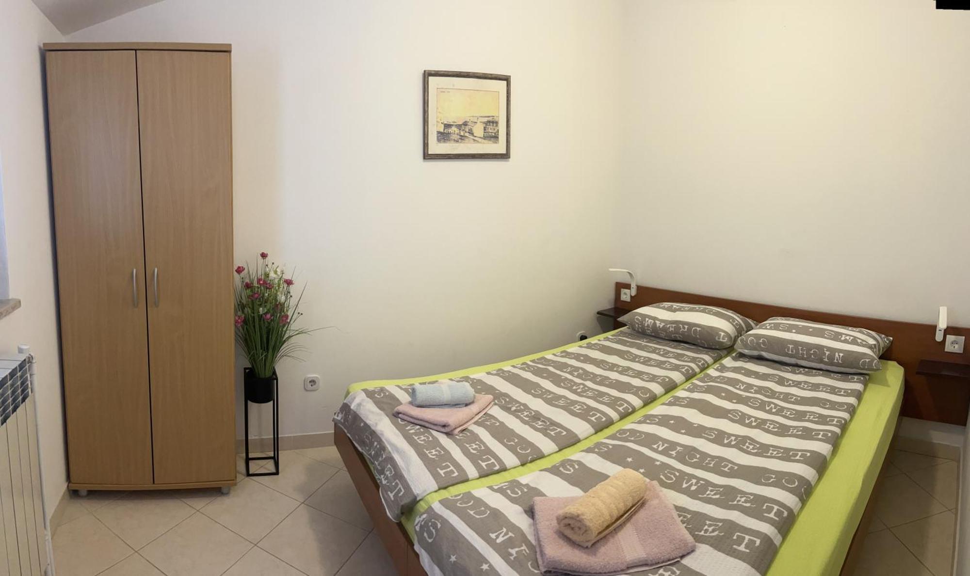 Apartmani Milokanovic Funtana Eksteriør billede
